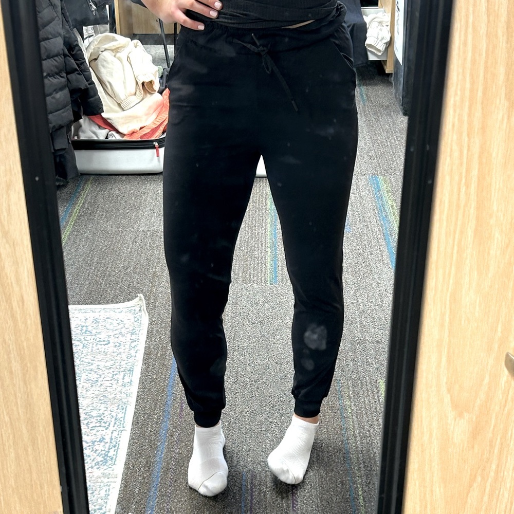 Lululemon joggers size 2